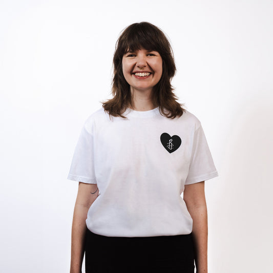 Amnesty (T-Shirt Herz für Amnesty weiß)