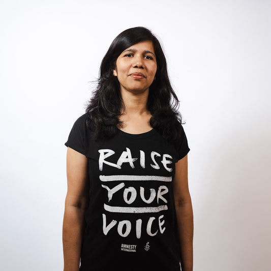 Amnesty (T-Shirt mit U-Ausschnitt Raise Your Voice)