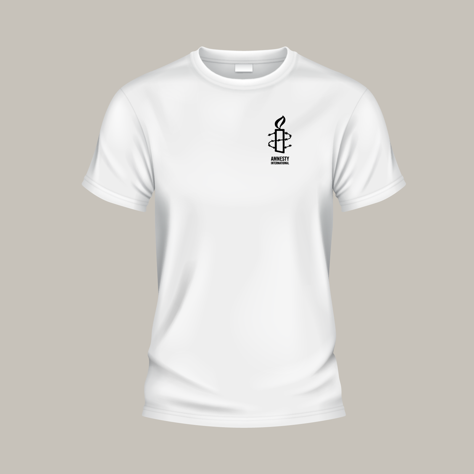 Weißes T-Shirt, auf der Brust das Amnesty-Logo mit der Kerze